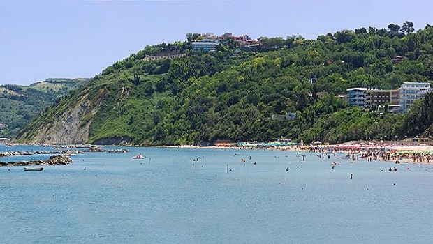 Spiagge Nelle Marche Di Sabbia O Di Sassi Le Più Belle