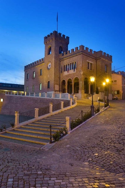 Mondolfo: Palazzo Comunale e Torre Civica